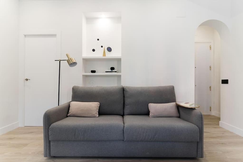 Amazing New Flat!!! Design & Style Center Apartment