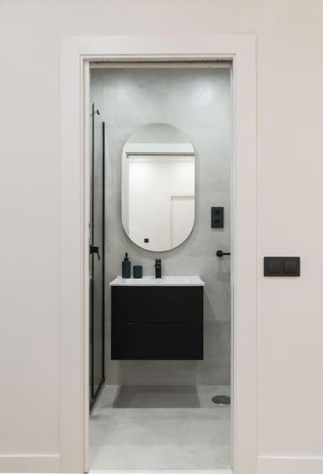 Amazing New Flat!!! Design & Style Center Apartment