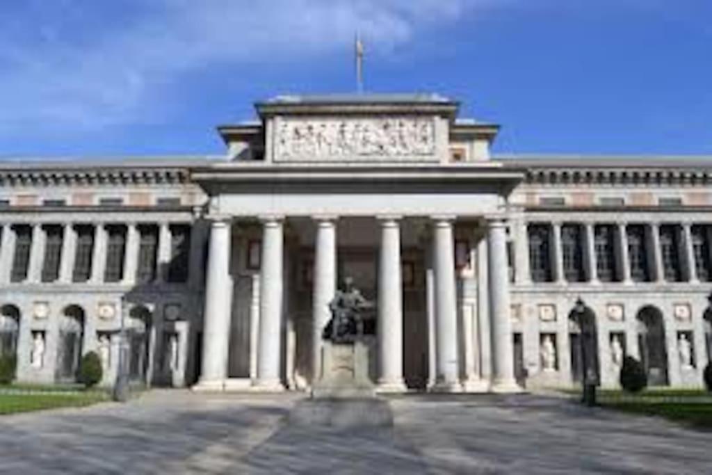 Apartamento En El Corazon De Madrid, Museos
