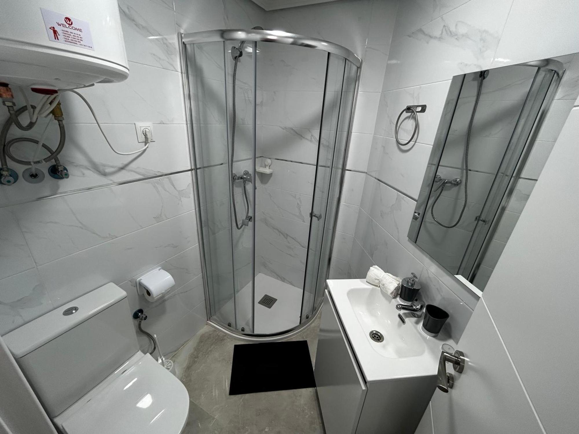 Doble Con Bano Privado En El Centro De Madrid