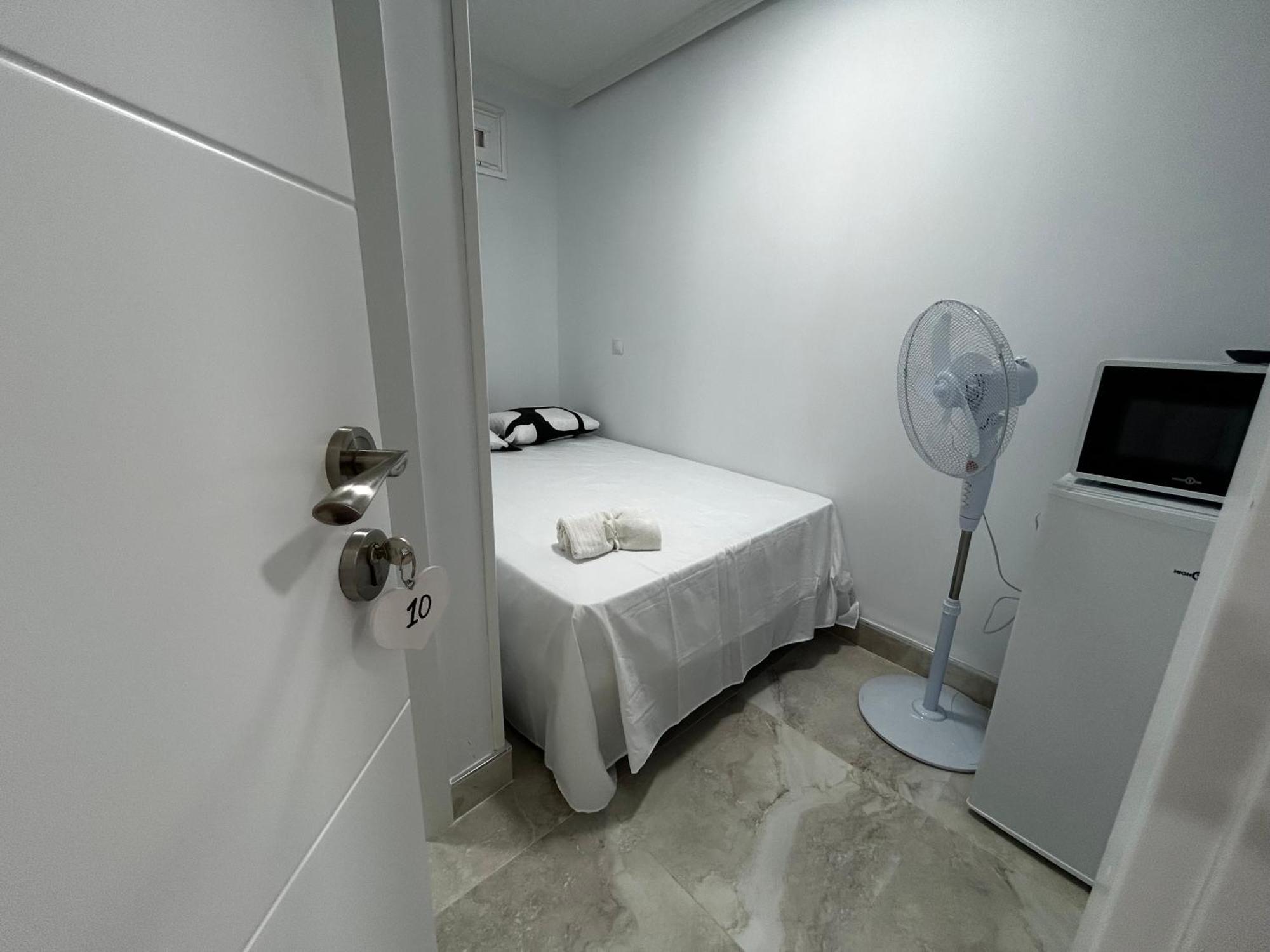 Doble Con Bano Privado En El Centro De Bed & Breakfast Madrid