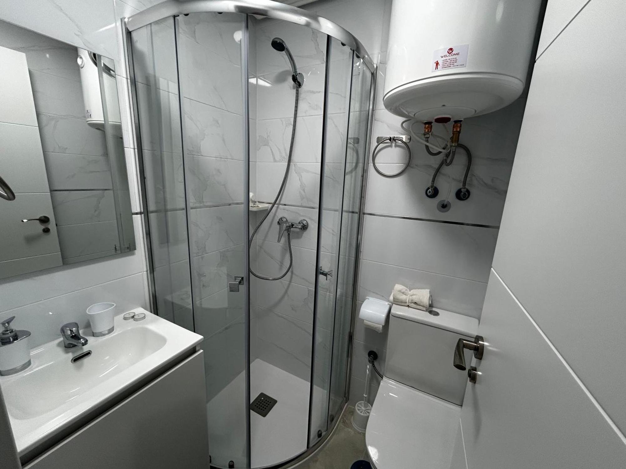Bed & Breakfast Doble Con Bano Privado En El Centro De *