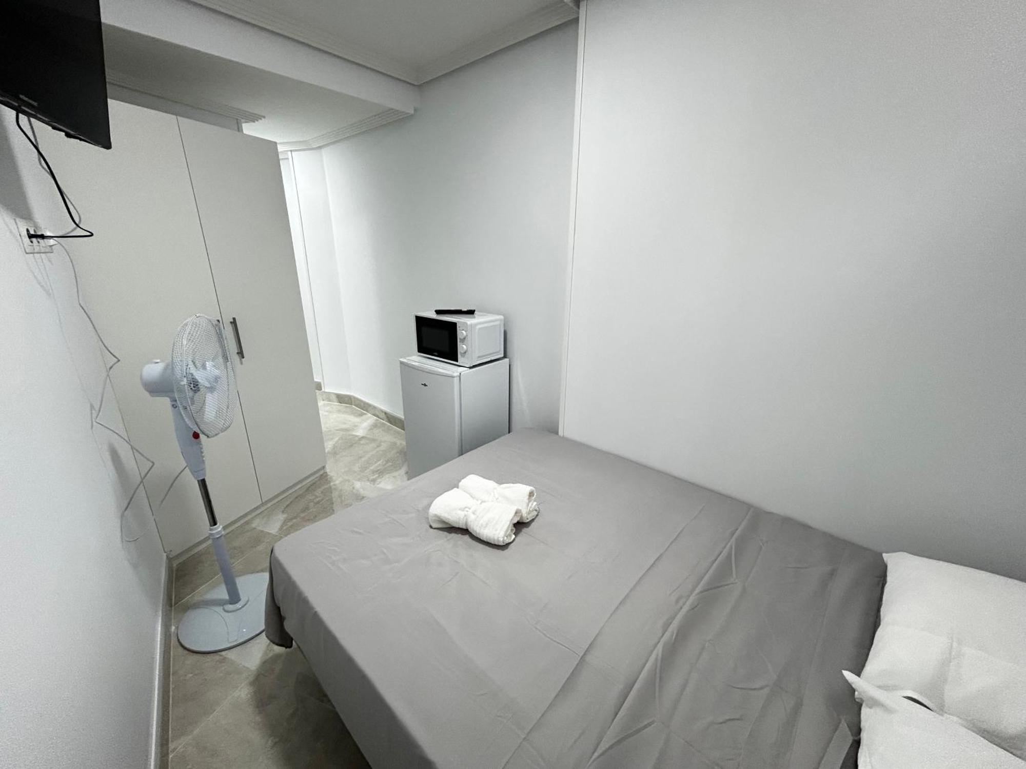Doble Con Bano Privado En El Centro De Madrid