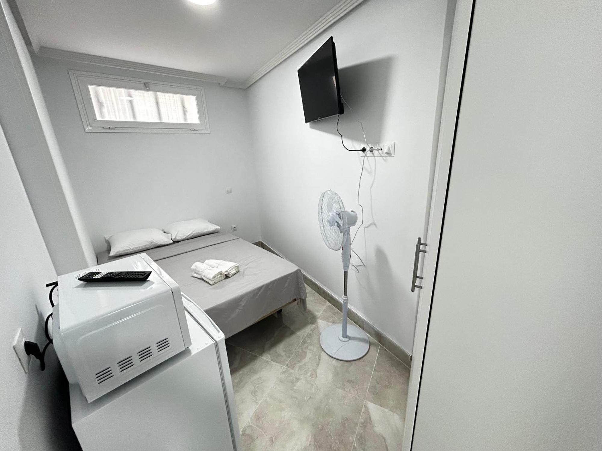 Doble Con Bano Privado En El Centro De Bed & Breakfast Madrid