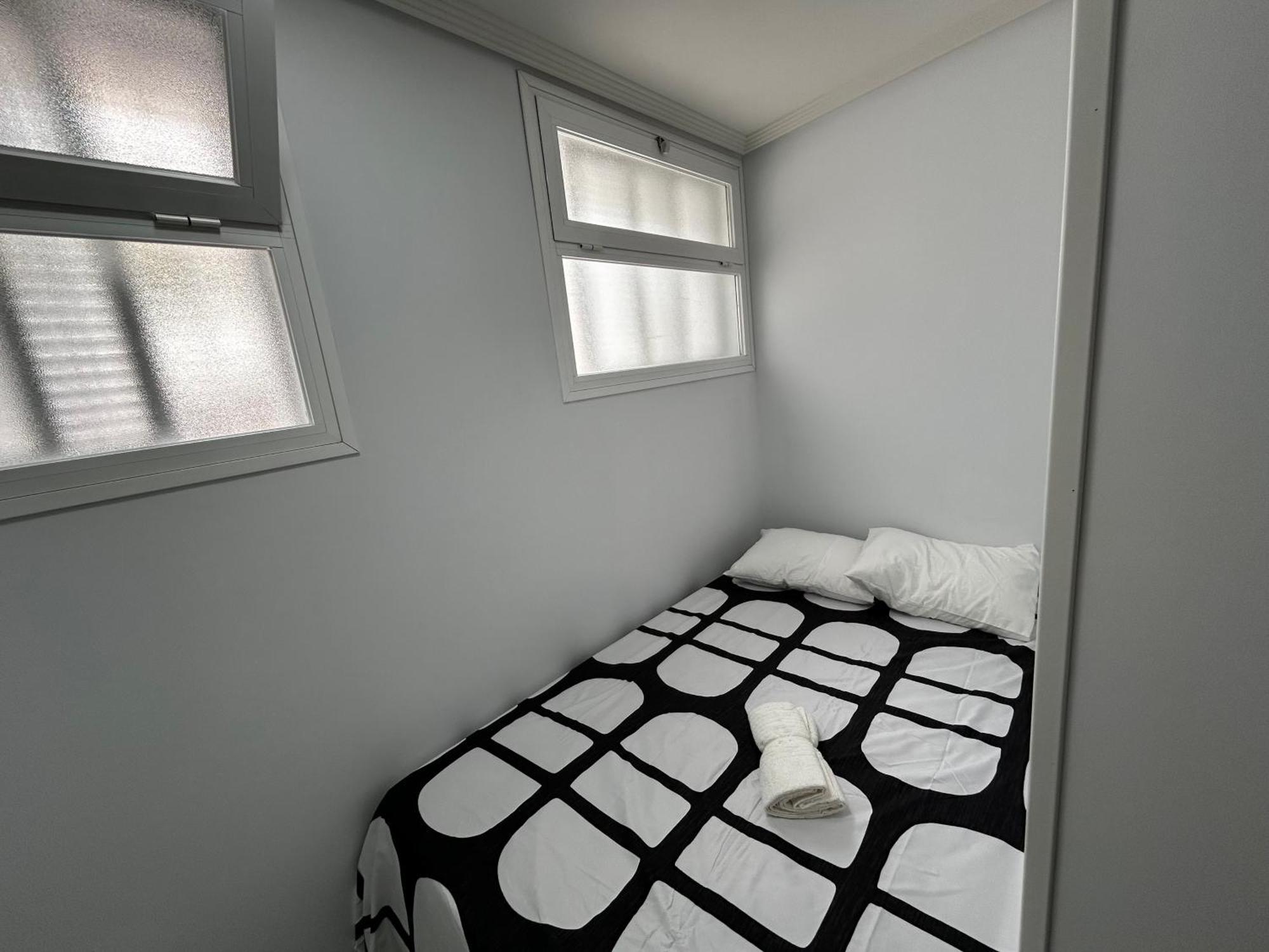Doble Con Bano Privado En El Centro De