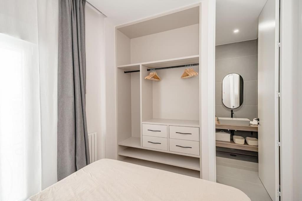 Apartment Centro Xv Calle Montera 3br 3bh