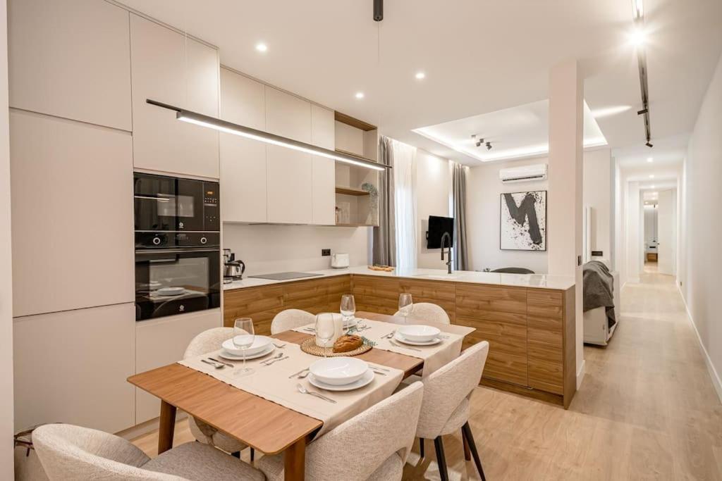 Centro Xv Calle Montera 3br 3bh Apartment