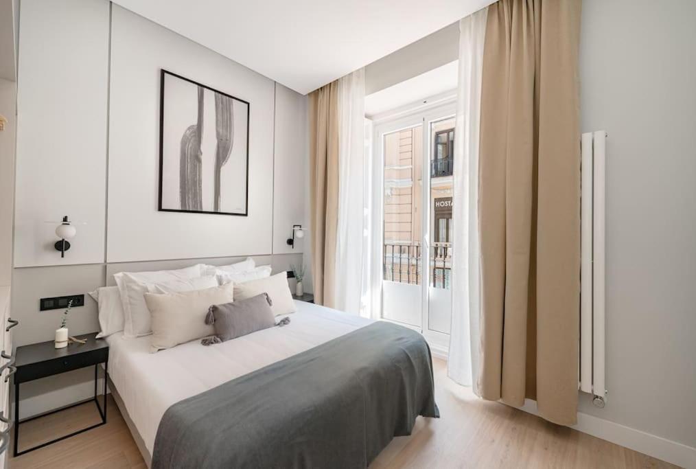 Apartment Centro X Calle San Jeronimo 2br 2bh Madrid