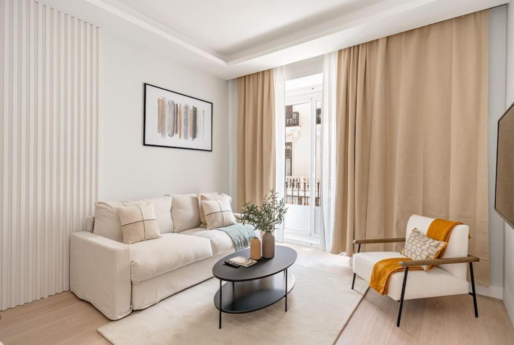 Centro X Calle San Jeronimo 2br 2bh Apartment *