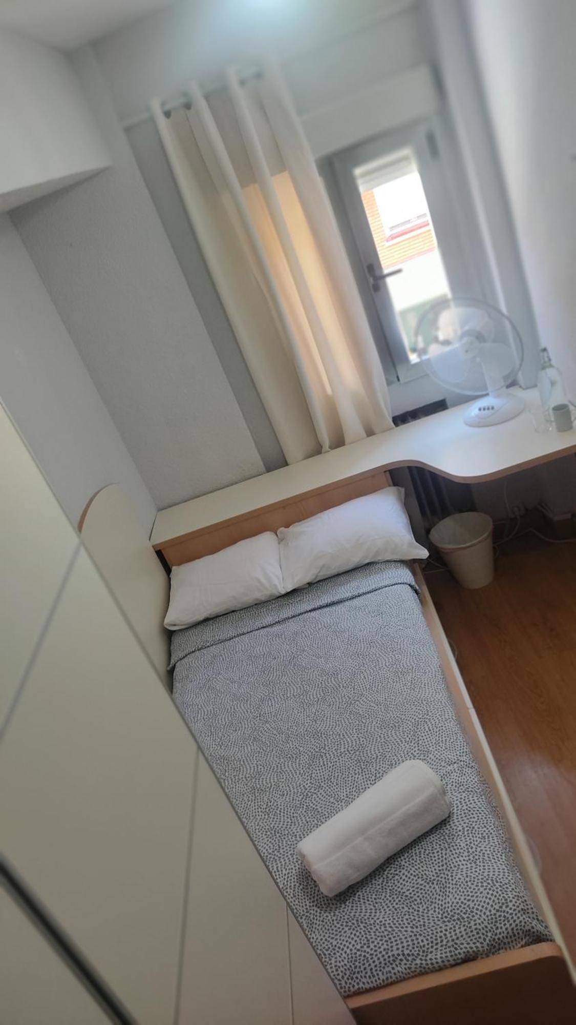 Habitacion Individual Con Bano Y Cocina Compartida Madri