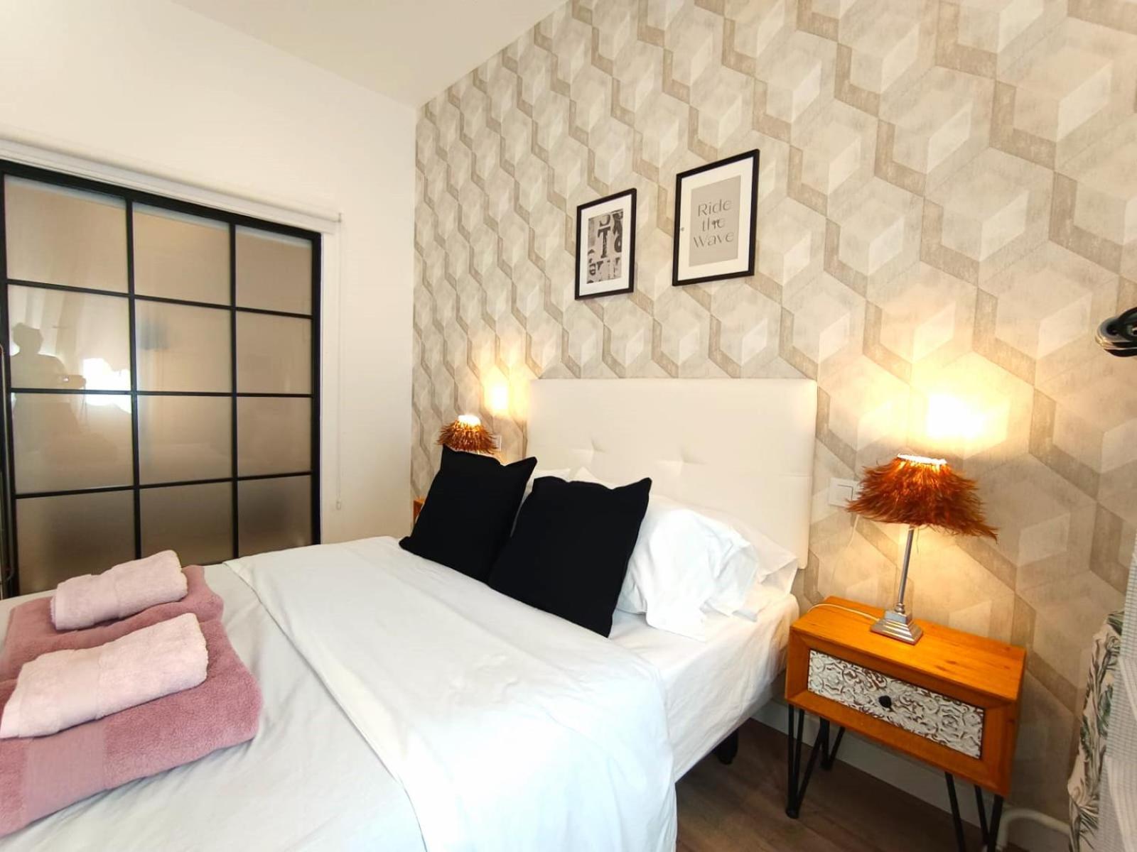 Bohemian Charm In The Latina. Apartment