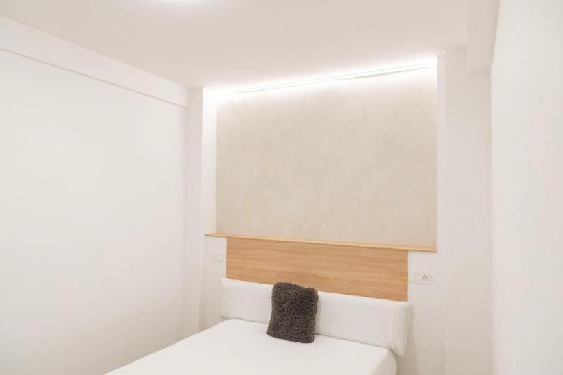 Contemporary 6bd For 12 Ventas Apartment Madrid