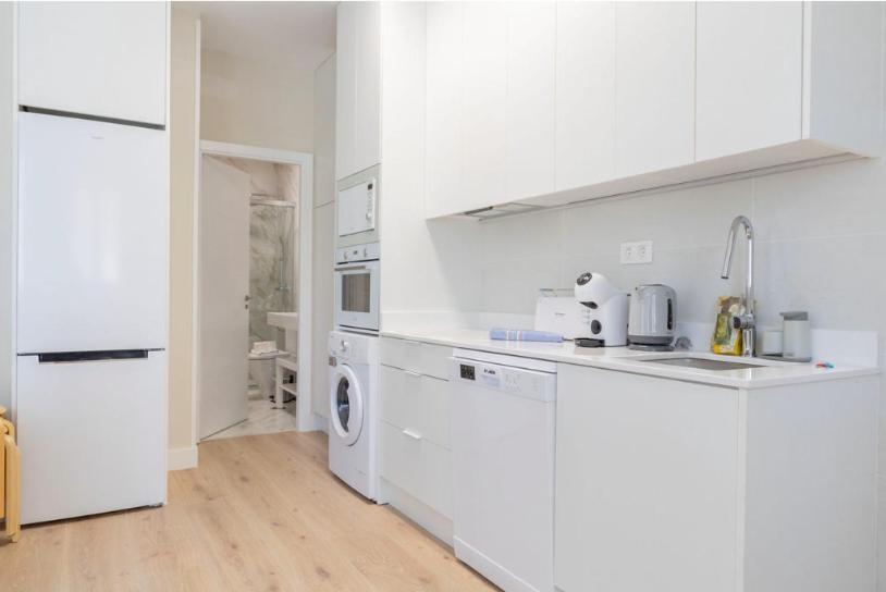 Contemporary 6bd For 12 Ventas Apartment *