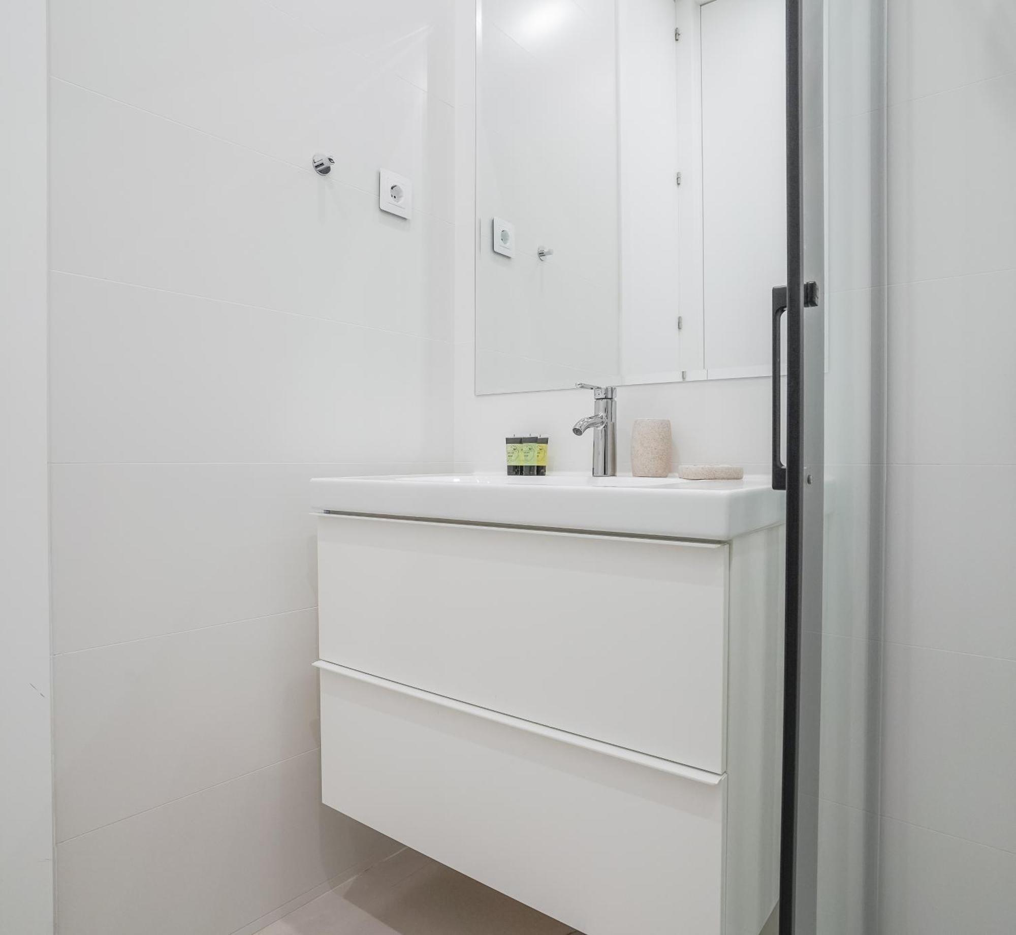 Apartment Modern Apartment-1bedroom 1bath-prosperidad