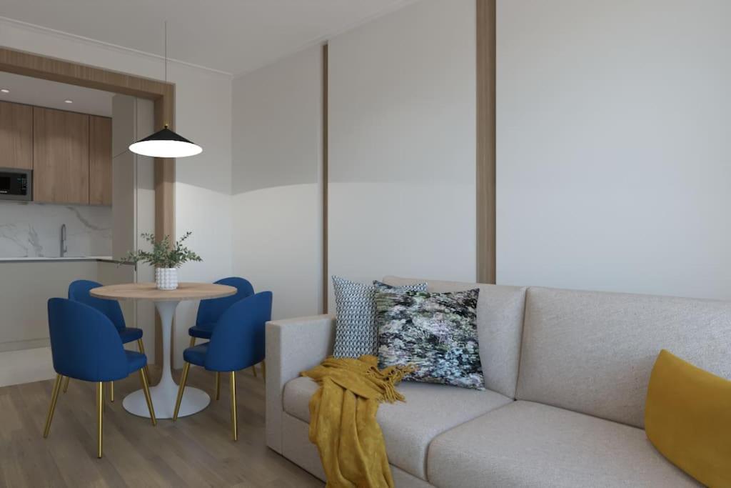 Plaza Espana X Calle Isabel La Catolica 1br 1bh Lejlighed