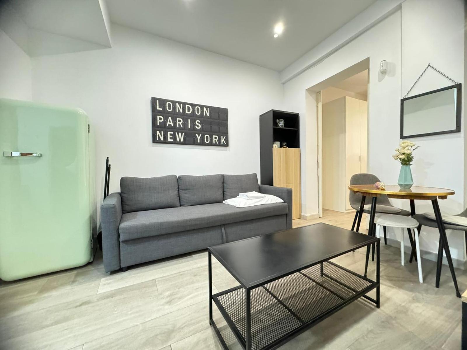 Dianthus House Madrid