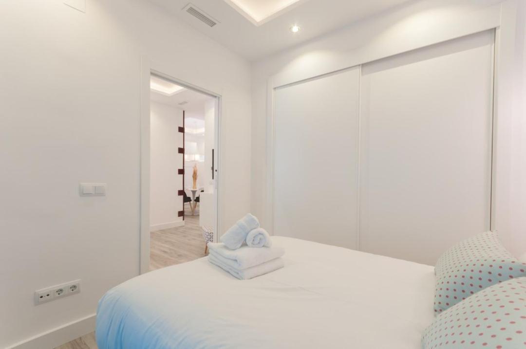 2 Bedrooms 1 Bathroom Furnished - Lavapies - Modern Stylish Madrid