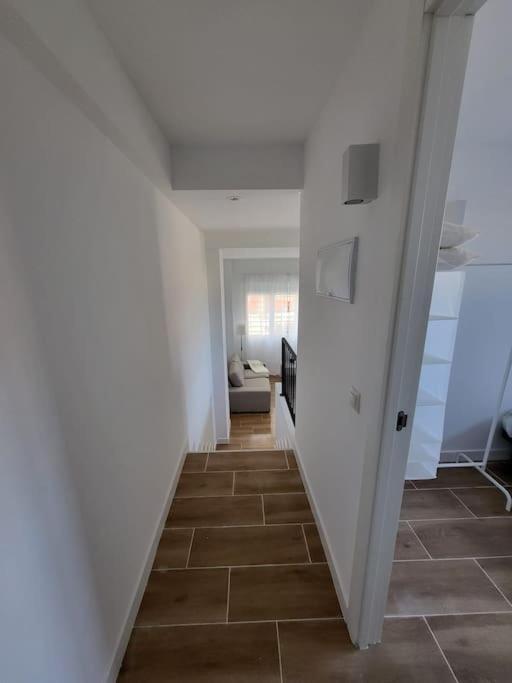 Apartamento Bonito Y Luminoso Piso Bien Comunicado *