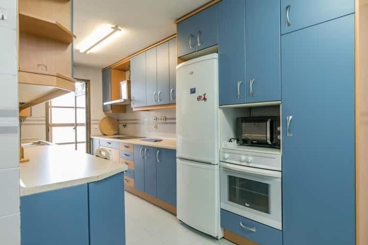 Apartamento De 200m2 En Retiro Con Piscina Apartment *