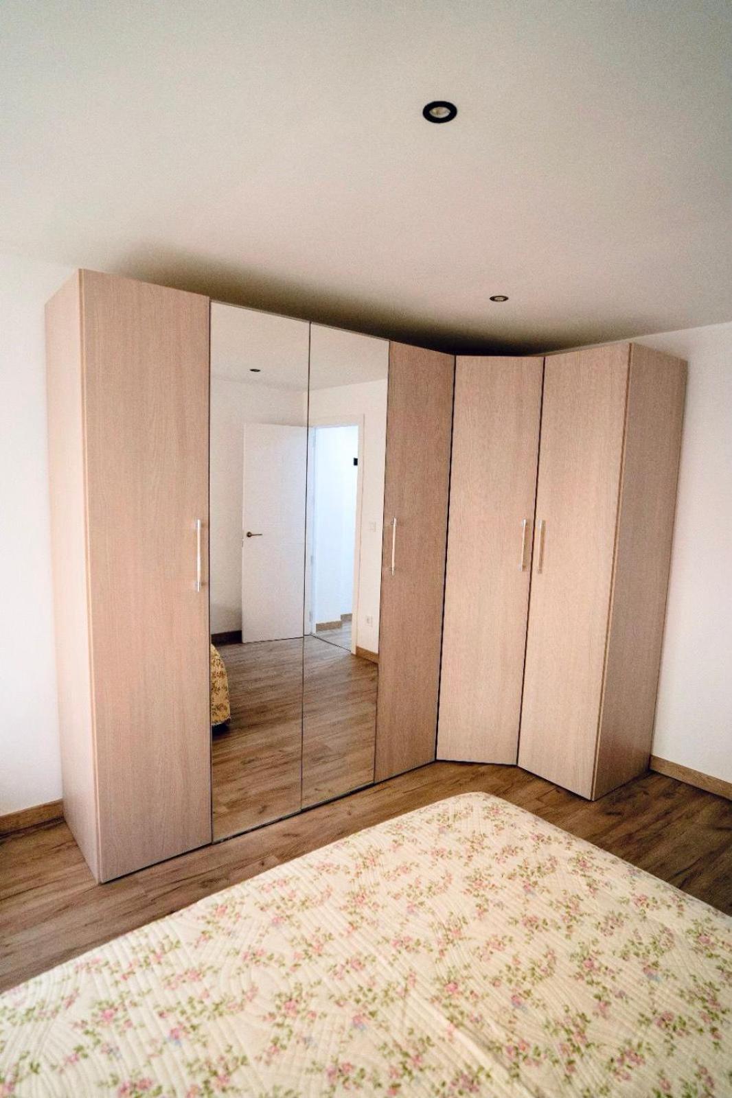 Apartment Comodo Piso Cerca Del Aeropuerto By Bebalmy