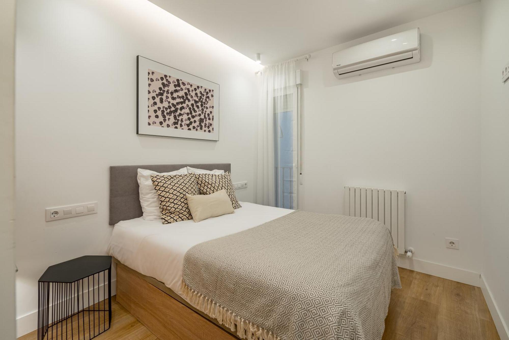 Chueca Viii Calle Hortaleza 3br 3bh