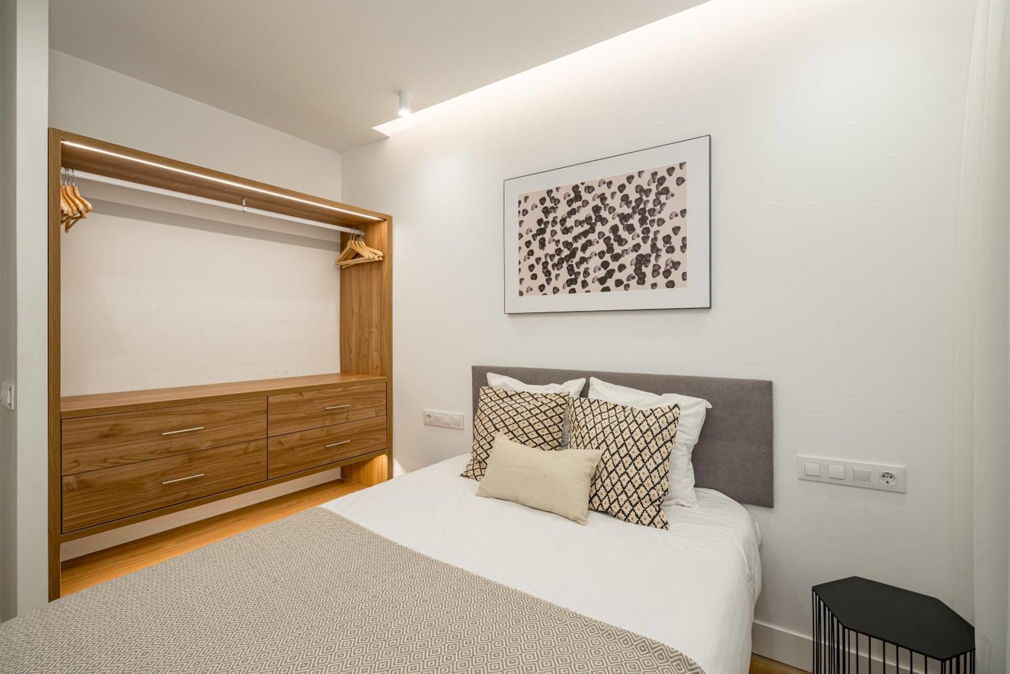 Chueca Viii Calle Hortaleza 3br 3bh Apartment
