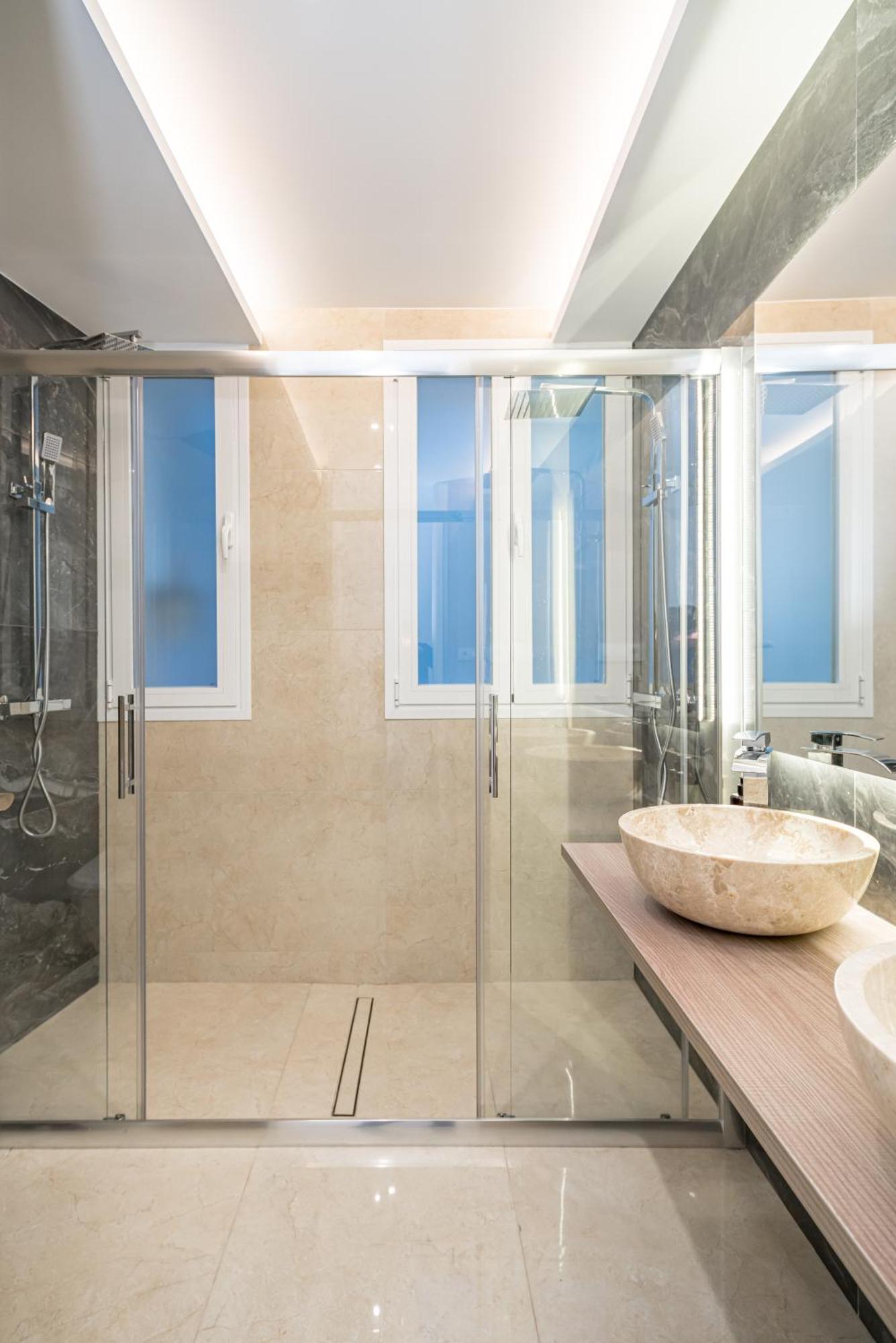 Chueca Viii Calle Hortaleza 3br 3bh Apartment Madrid