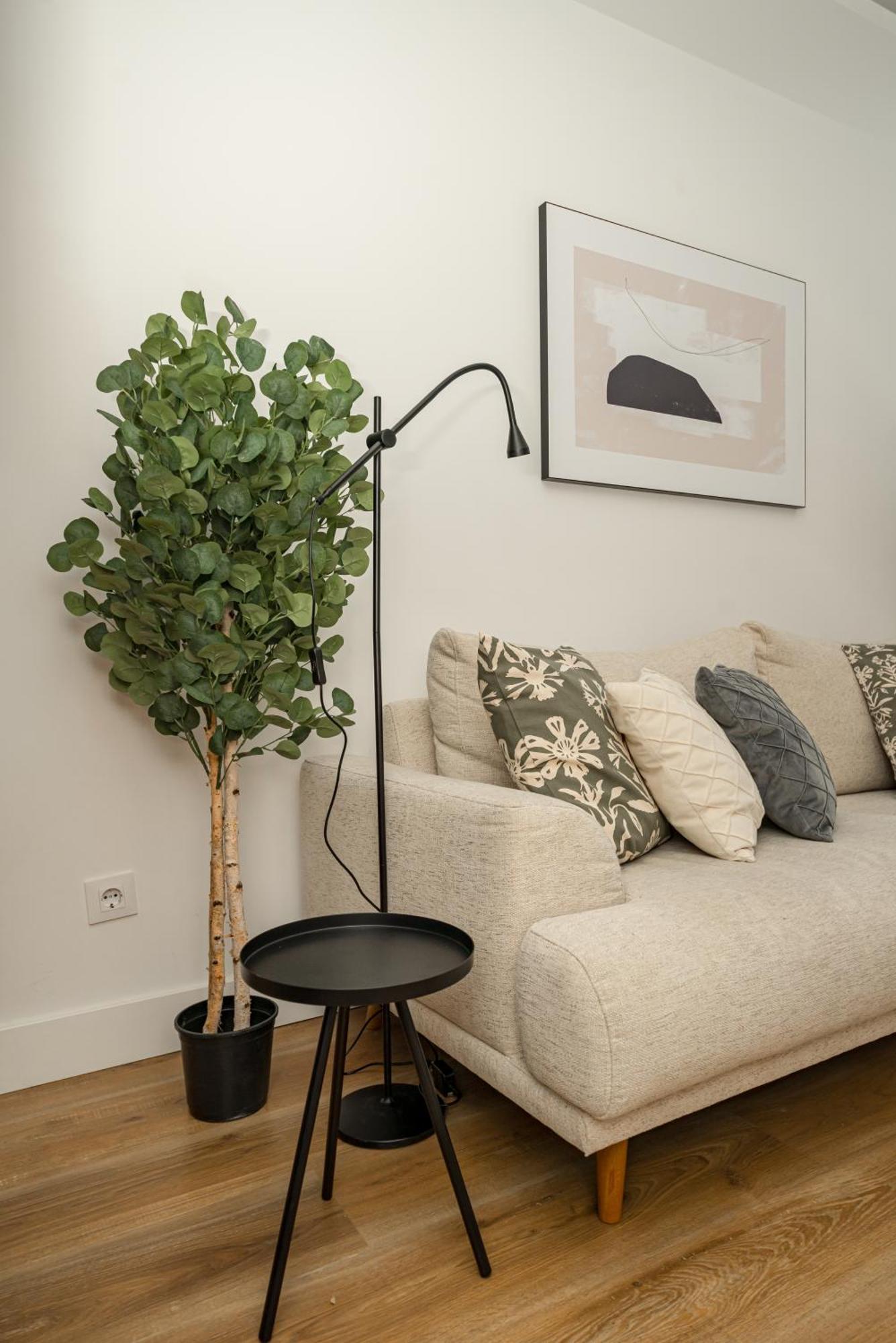 Apartment Chueca Viii Calle Hortaleza 3br 3bh