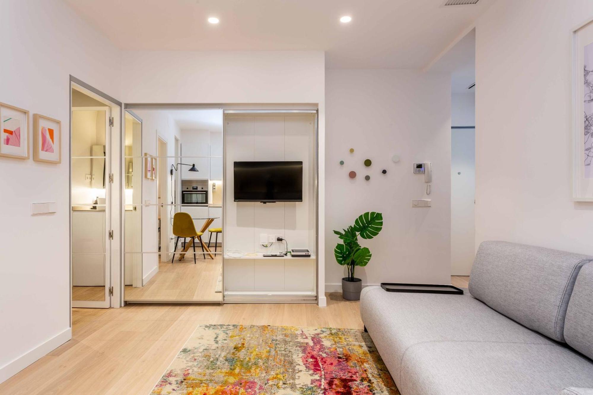 Delightful 2br Flat In Chic Chueca Apartment