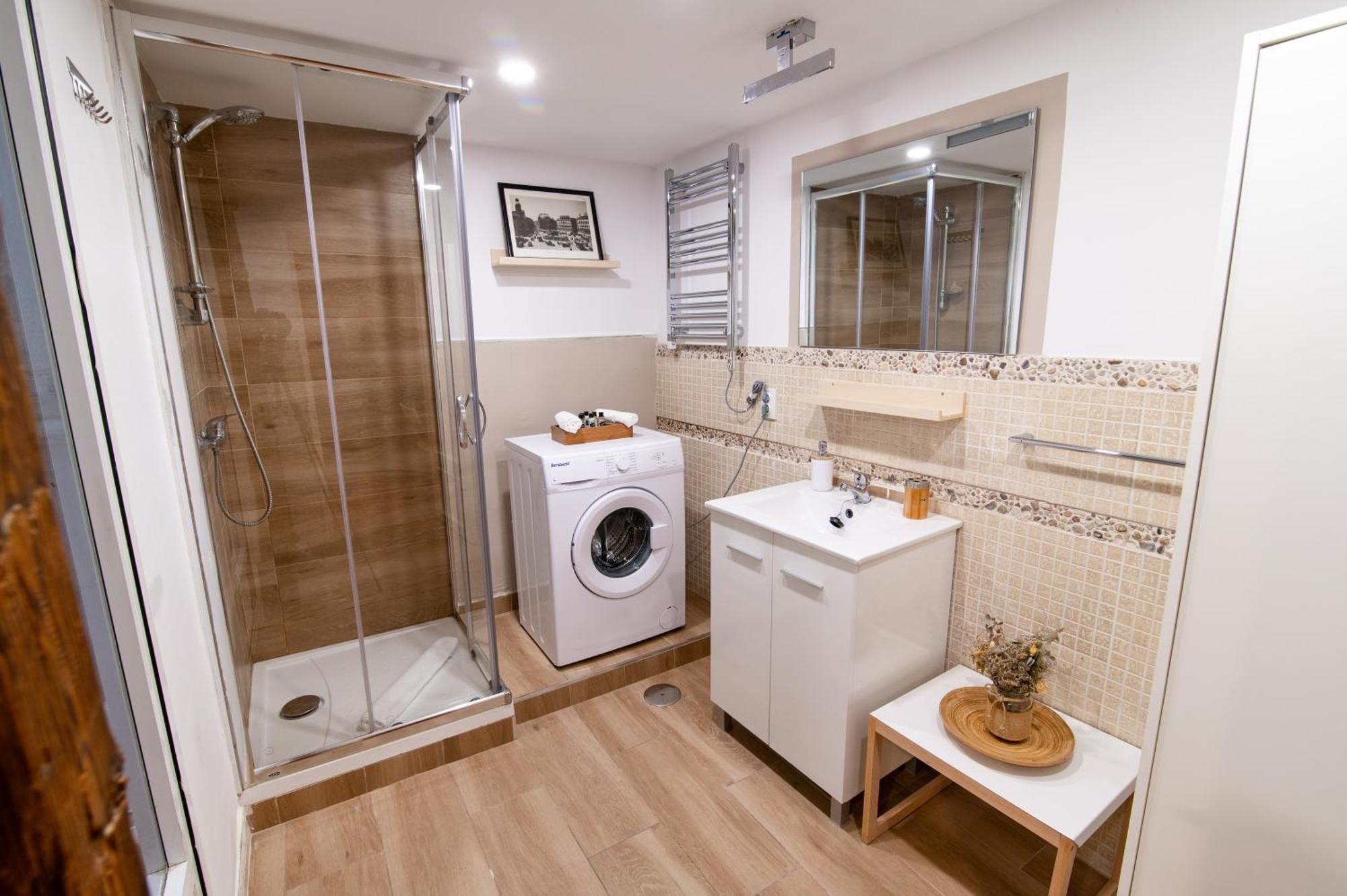 Forum Apartment *