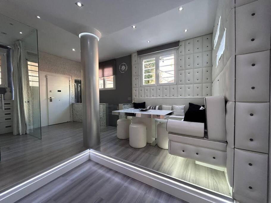 Duplex Para 8 Personas Con Sauna Jacuzzi Y Cine *