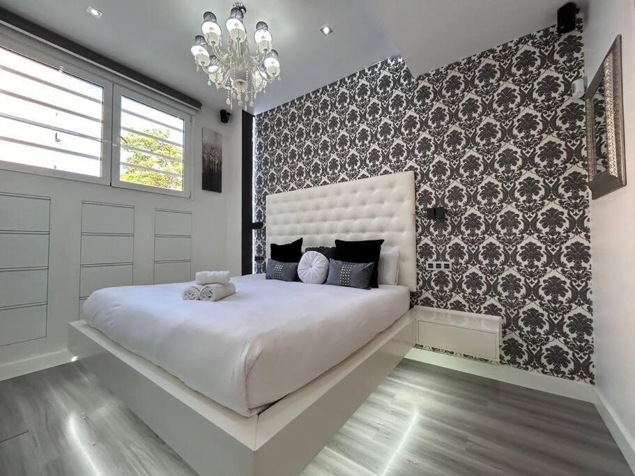 Duplex Para 8 Personas Con Sauna Jacuzzi Y Cine Apartment Madrid