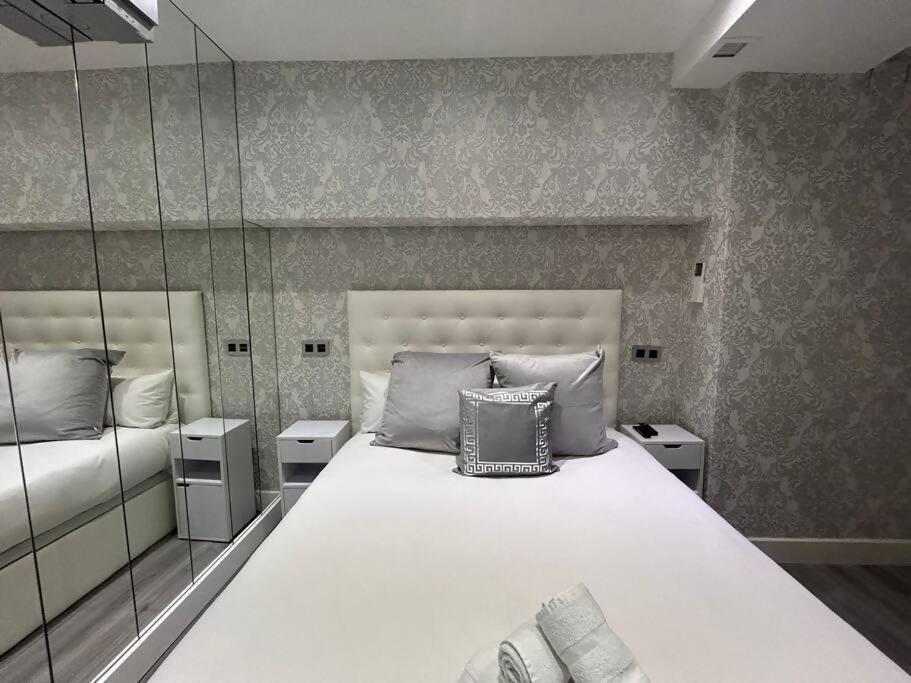 Apartment Duplex Para 8 Personas Con Sauna Jacuzzi Y Cine Madrid