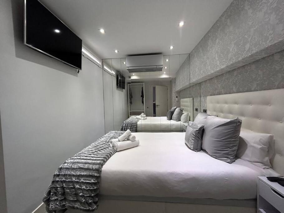 Duplex Para 8 Personas Con Sauna Jacuzzi Y Cine Apartment