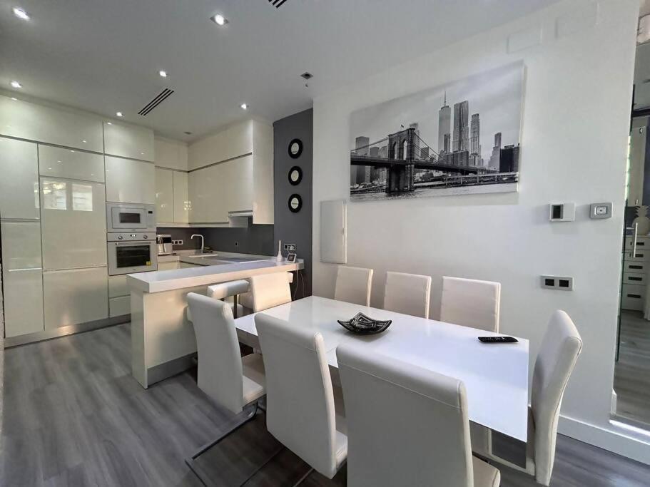 Duplex Para 8 Personas Con Sauna Jacuzzi Y Cine Madrid