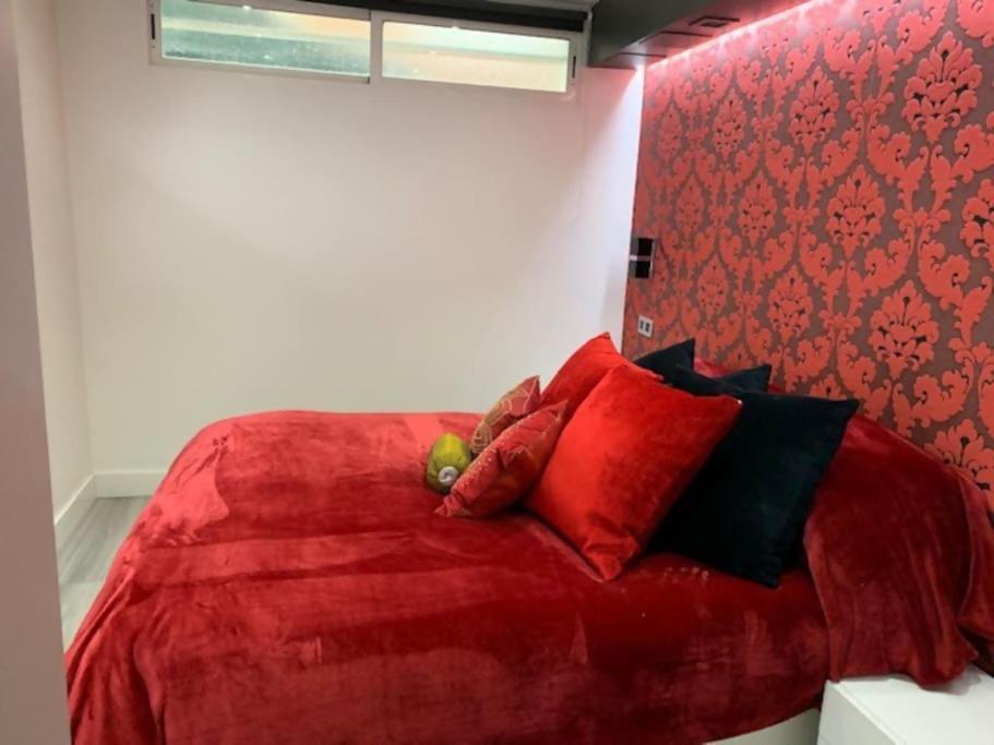 Duplex Para 8 Personas Con Sauna Jacuzzi Y Cine Madrid