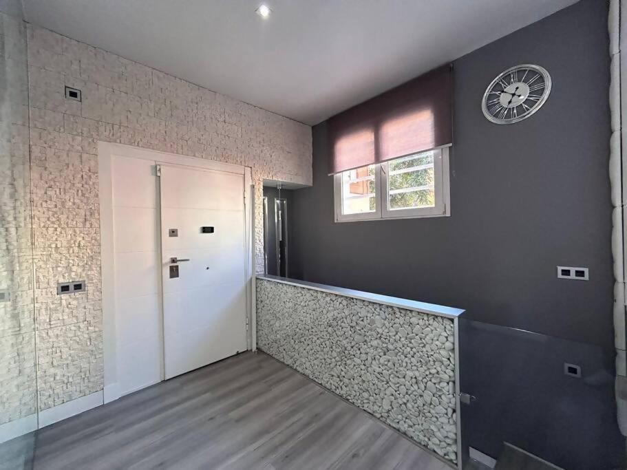 Duplex Para 8 Personas Con Sauna Jacuzzi Y Cine