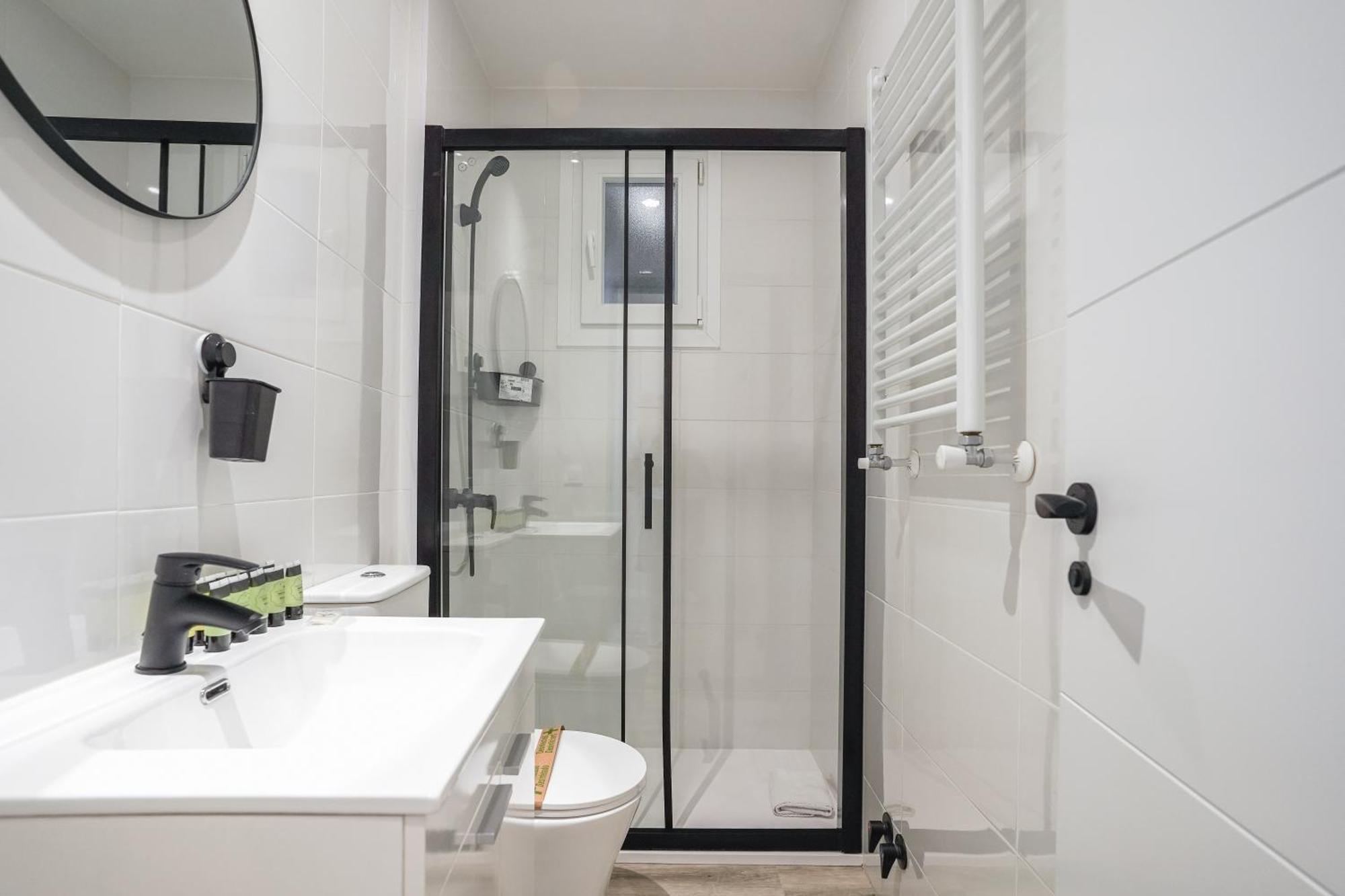 Modern And Cozy-3 Bedrooms 1 Bathroom-delicias Apartment *