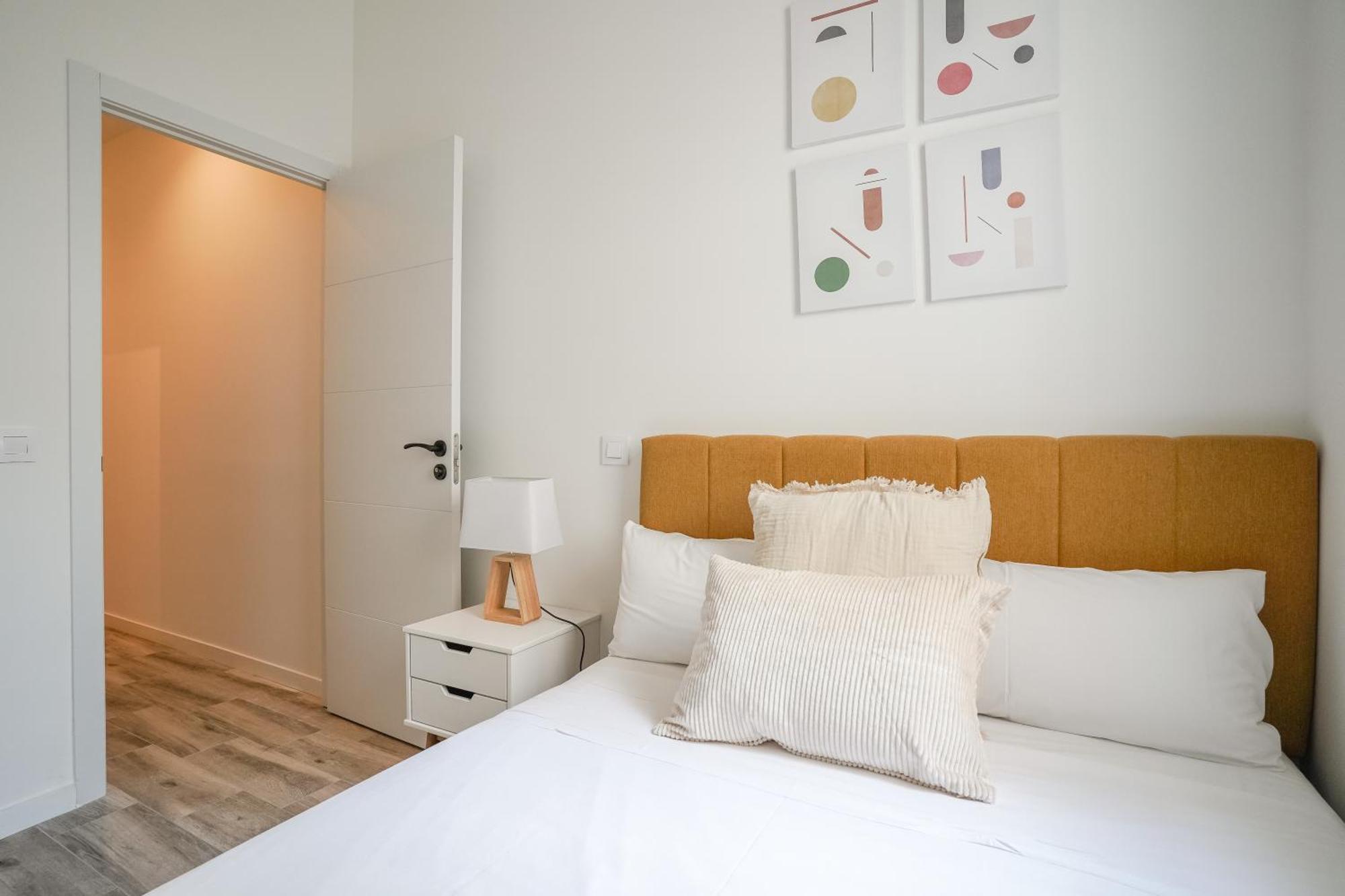 Modern And Cozy-3 Bedrooms 1 Bathroom-delicias Apartment Madrid