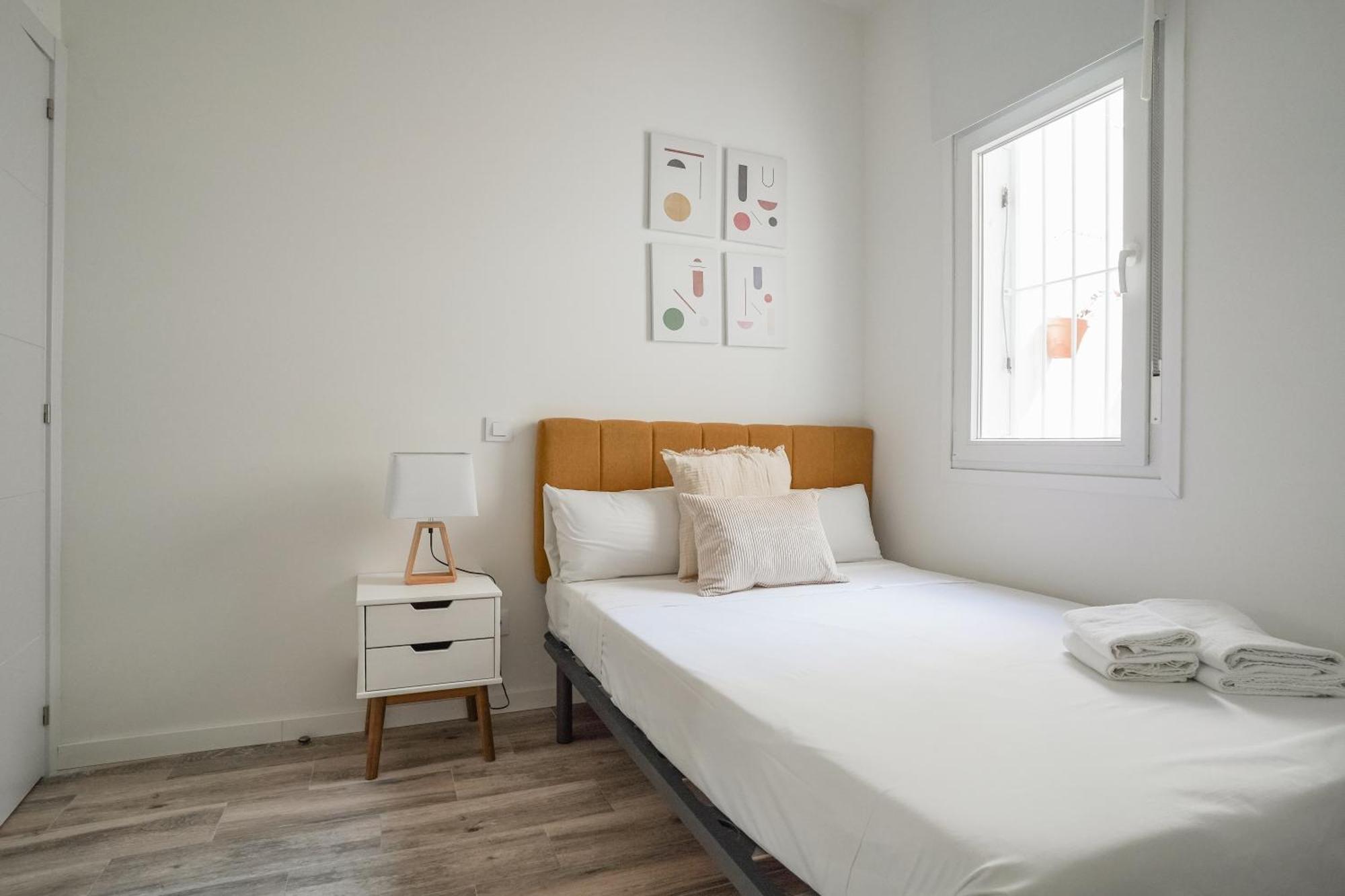 Apartment Modern And Cozy-3 Bedrooms 1 Bathroom-delicias Madrid