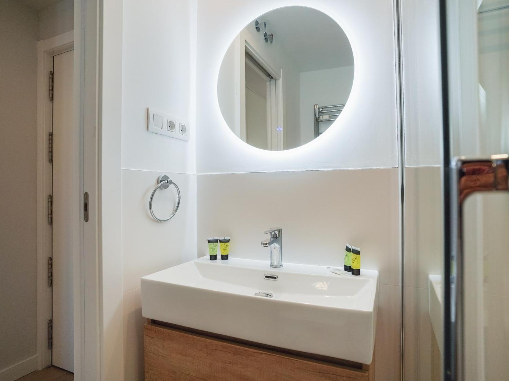Cozy Studio-chamberi Apartment