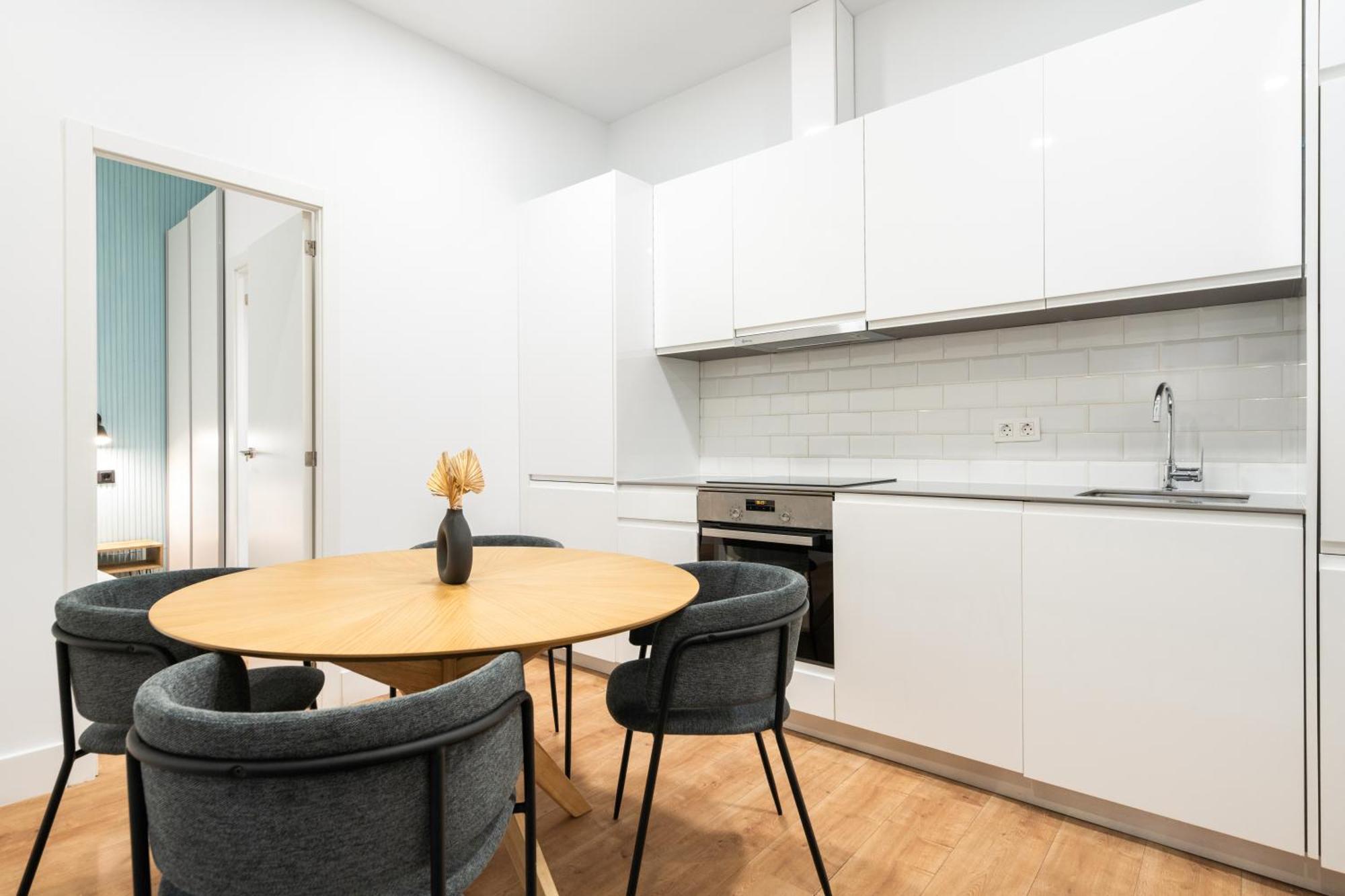 Apartamento Reformados En Metro Pacifico Alquiler Temporal Madri