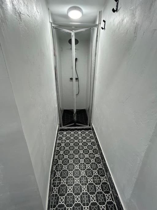 Apartamento Recien Reformado Con 5 Y 3 Banos Madri