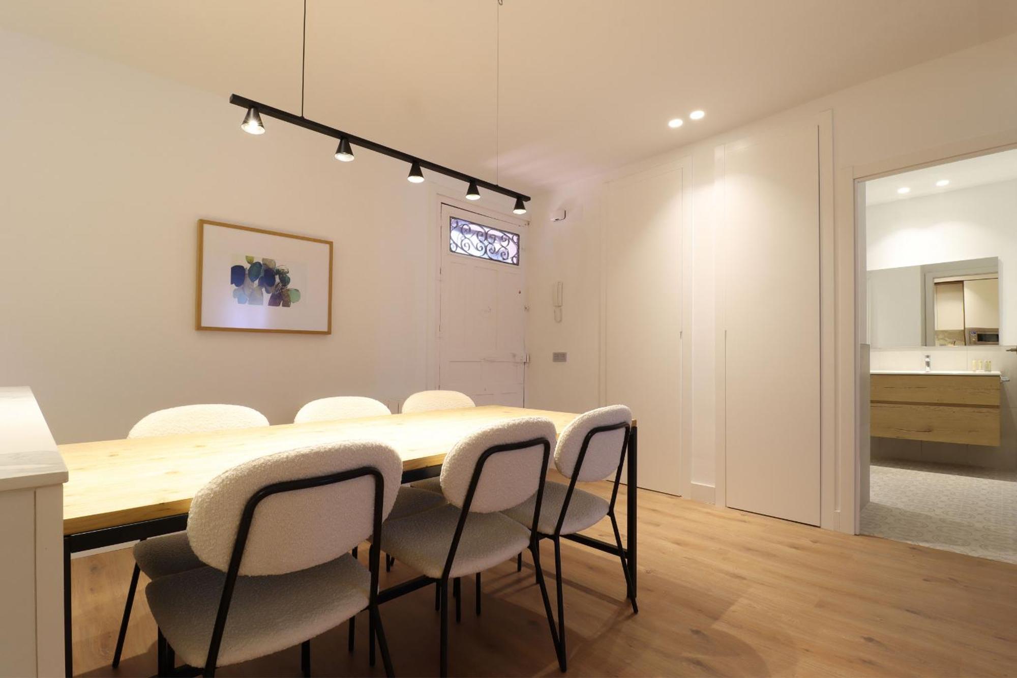 Reina Sofia Ii Apartment *