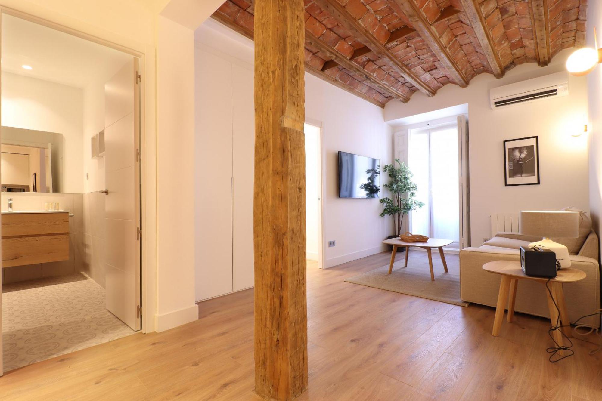Reina Sofia Ii Apartment *