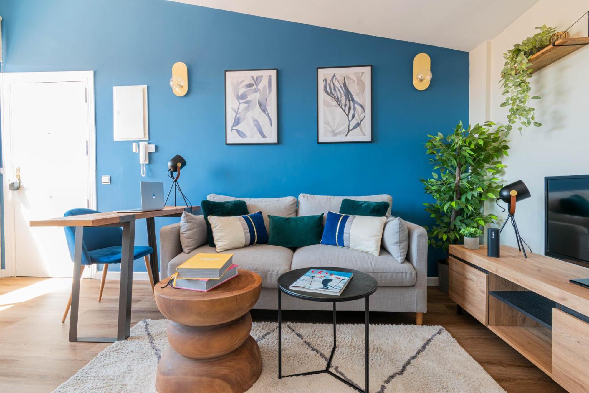 Authentic Experience -plaza Mayor 7min Walk - Spectacular View - Champagne Apartment
