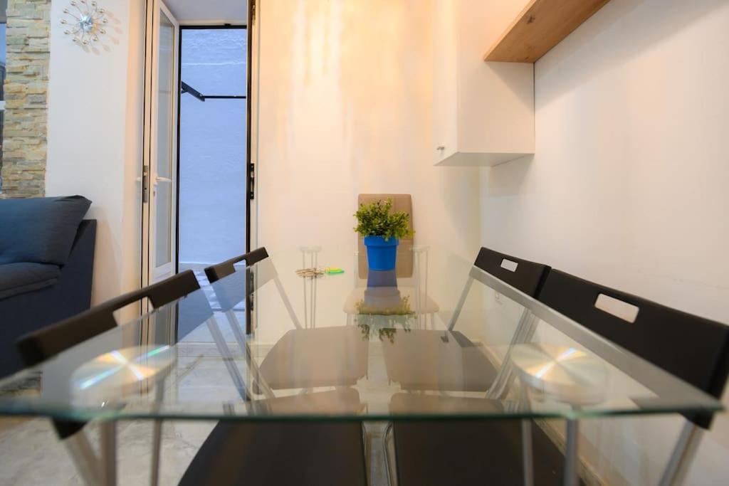 Apartamento Encantador Apartamento Temporal Centrico Con Patio Privado Mpe51