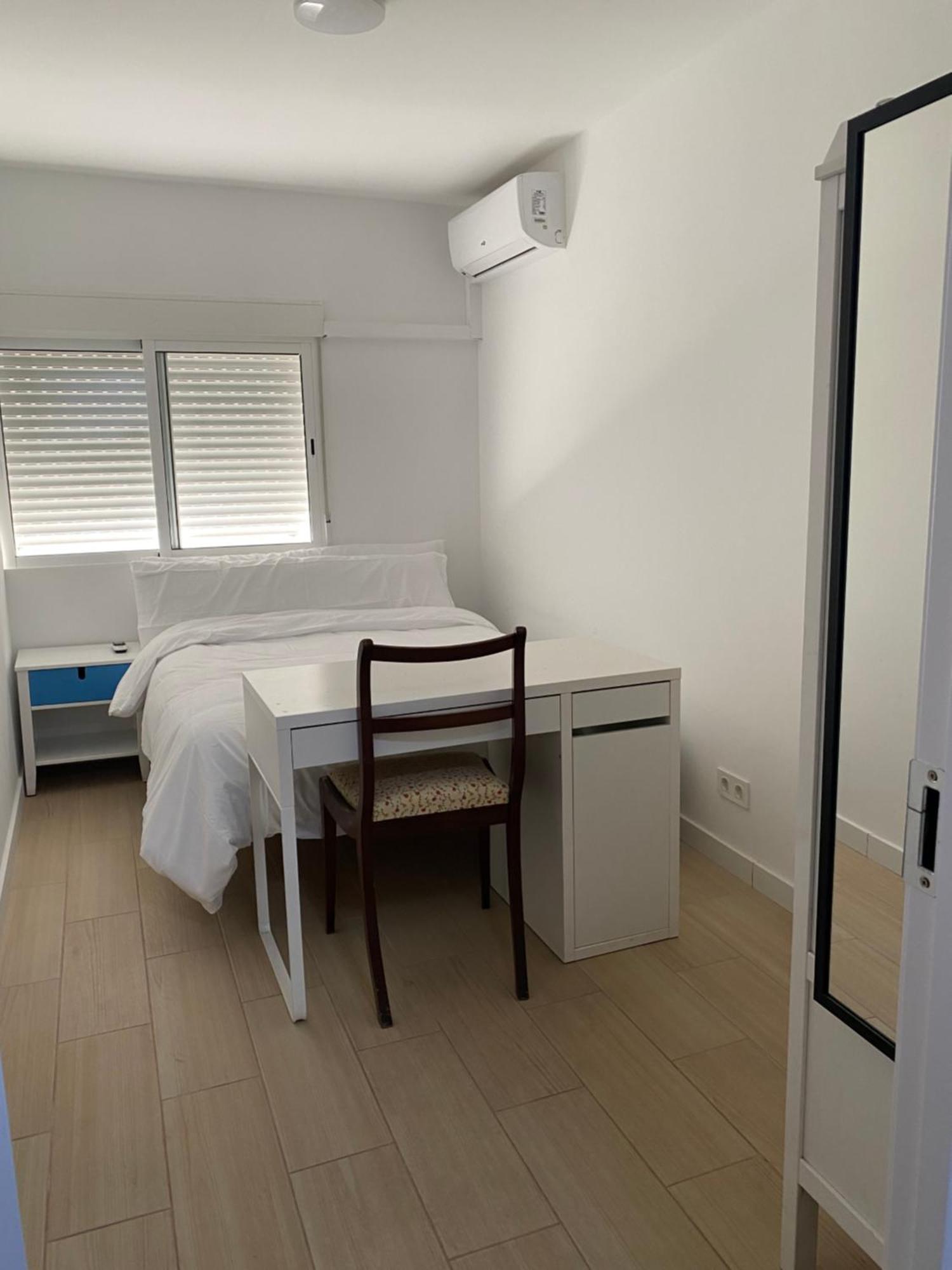 Apartment Peaceful House-和平居 Madrid