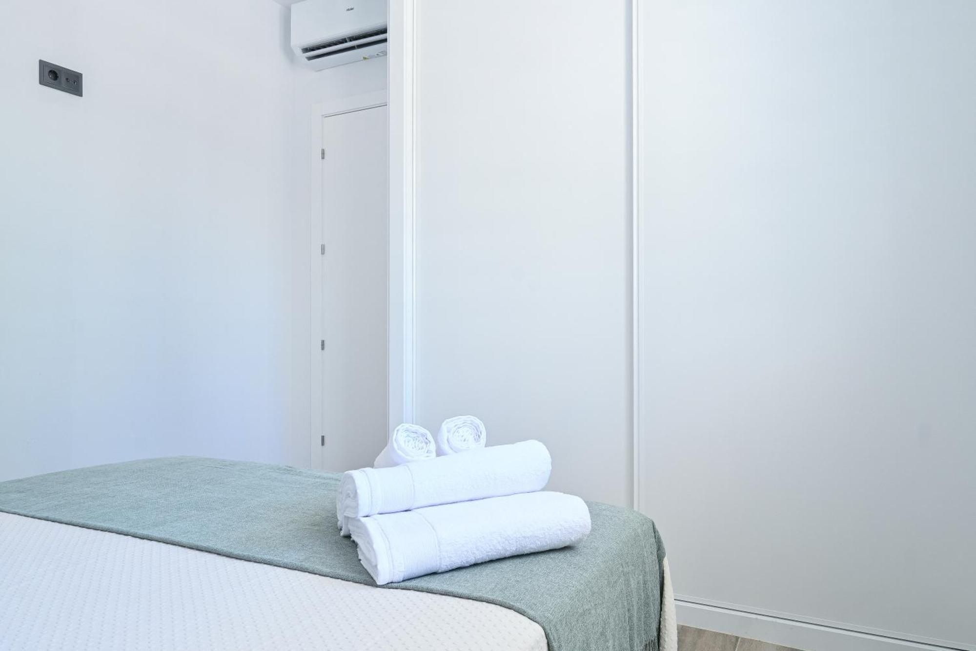 Apartment For Bonito Temporal De Dos En Hortaleza Boy5 Madrid