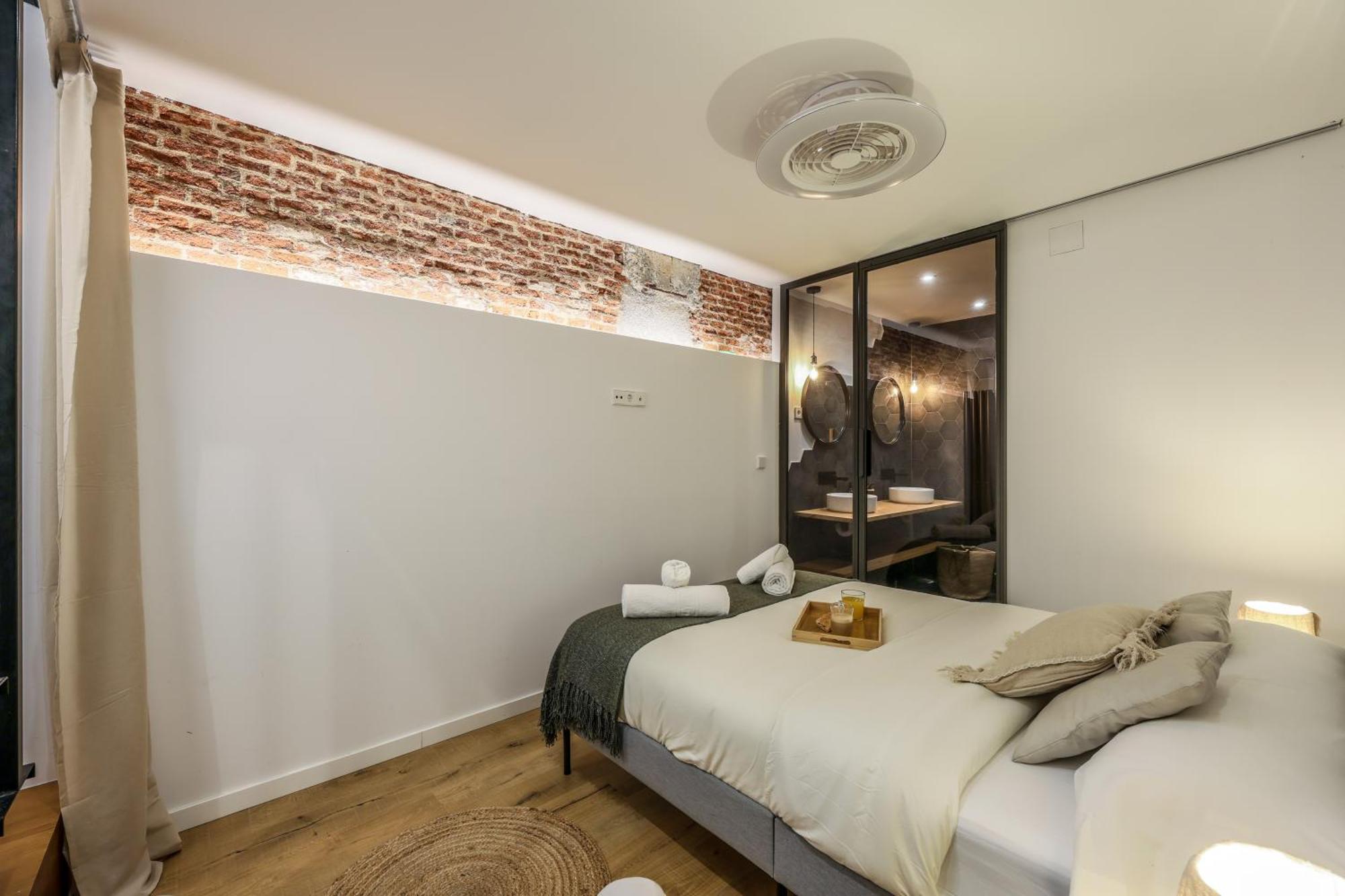 Design And Elegance In The Heart Of Apartment *